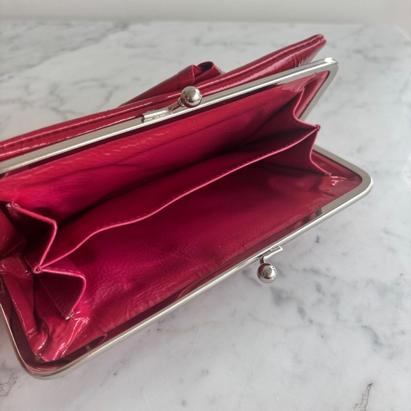 Glossy red & pink clutch purse - Picture 5 of 7